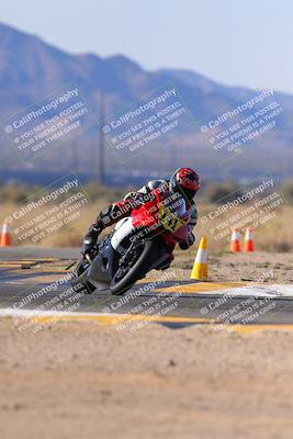 media/Dec-17-2023-CVMA (Sun) [[bf0c04832d]]/Race 2 Amateur Supersport Open/